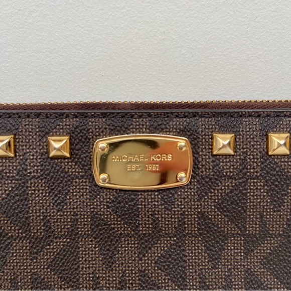 Michael Kors Brown Signature Logo Jet Set Studded Zip Around Continental Wallet - Picture 7 of 8